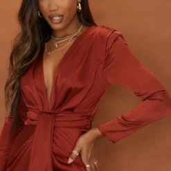 Robe Moulante Satinée Rouille à Manches Longues Et Décolleté Plongeant 10 Robe Moulante Satinée Rouille à Manches Longues Et Décolleté Plongeant -Jolie Vêtue Soldes Magasin ca165f45df698f3bf14bd6517a6c8ead987f85c4 cmt7010 5