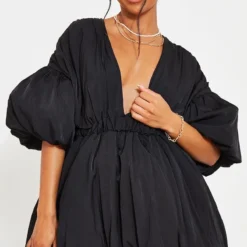 Robe Droite Noire à Manches Et Jupe Bouffantes -Jolie Vêtue Soldes Magasin cab7feac35d0b2f143a89f118129bff2618bafb3 cms3816 1