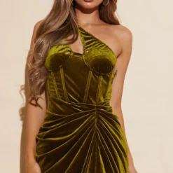 Robe Mi-longue En Velours Vert Olive à épaule Unique, Détail Corset Et Drapée Sur Le Côté -Jolie Vêtue Soldes Magasin cadea9955023793b113d6f365af6d34b8f567691 cmu4096 5