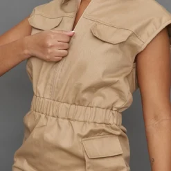 Petite Mini Robe Cargo Camel -Jolie Vêtue Soldes Magasin caebc1e1fd7cee68f42b35fdc378bbf922739c76 cnc4803 4