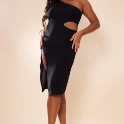 Plus Robe Asymétrique Longue Noire à Découpes