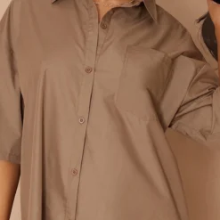 Tall Robe Chemise Oversize Taupe à Manches Courtes -Jolie Vêtue Soldes Magasin ce579d0391c24b3c1c12e7512e432d12d51a62e2 cmw5886 5