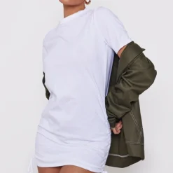 Robe T-shirt En Coton Blanche à Manches Courtes Et Côtés Froncés