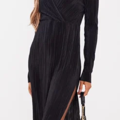 Robe Cache-coeur Longue Noire Plissée -Jolie Vêtue Soldes Magasin cf9bf7e144f0e3f27ec2b6f5b7bd5652d2853b58 cnb3366 4