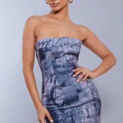 Petite Robe Courte Grise Imprimé égyptien à Boucle Devant