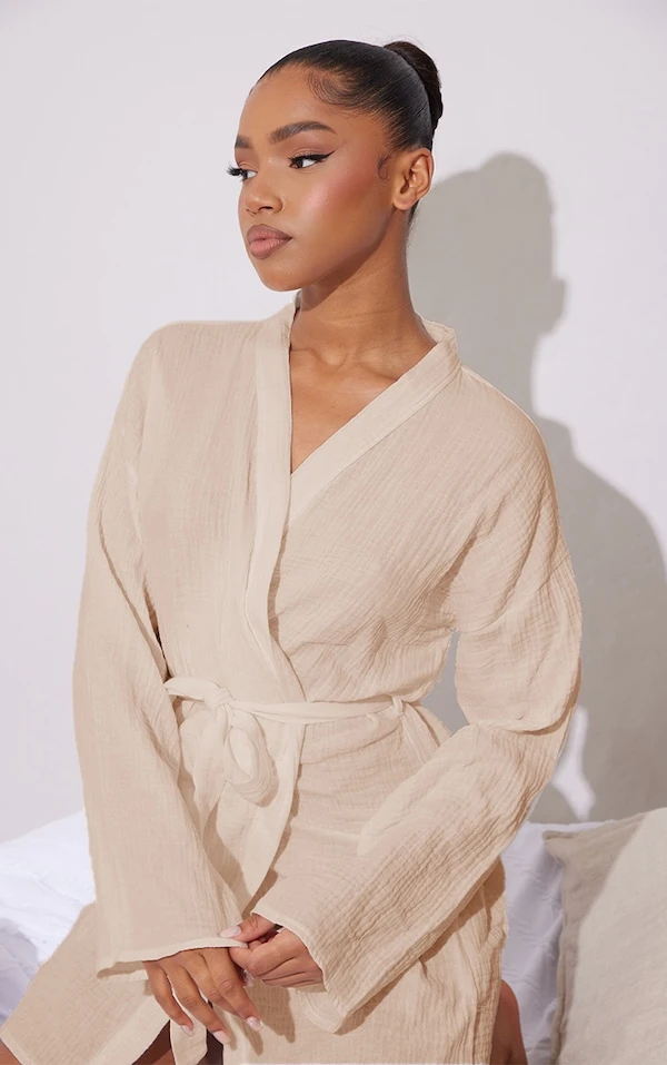 Label PLT Robe De Chambre Texturée Café Au Lait à Nouer Sur La Taille 6 Label PLT Robe De Chambre Texturée Café Au Lait à Nouer Sur La Taille – Image 4