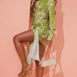 Robe Chemise Verte Imprimé Abstrait à Devant Noué -Jolie Vêtue Soldes Magasin d325c66405a6c7de698b44b90415677b13581c03 cmy6049 4