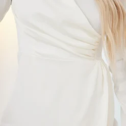 Robe Moulante Texturée Satinée Crème Drapée à Col Montant -Jolie Vêtue Soldes Magasin d3d19582b5a51fc99d98e2a83cb153c4794d694e cnd2023 4