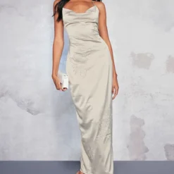 Robe Longue Satinée Vert Olive Brodée Fleurie à Col Bénitier -Jolie Vêtue Soldes Magasin d41718daf09ca338732a0dc83159245f8809e3a4 cnd7526 1