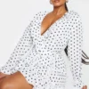 Plus Robe Volantée Style Cache-coeur à Imprimé Pois Blanche