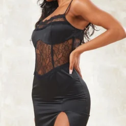 Robe Fendue Longue Noire Satinée à Parties En Dentelle Et Bretelles -Jolie Vêtue Soldes Magasin d5d3e85cdc79c8b55ead5440b063db4cc39042fc cne2683 4