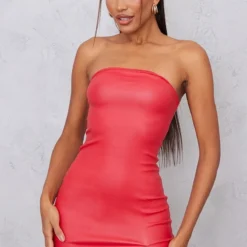 Robe Courte En Jean Enduit Rouge à Ourlet Fendu