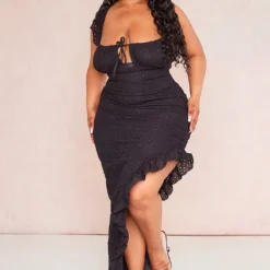 Plus Robe Mi-longue Noire à Broderie Anglaise Et Volants -Jolie Vêtue Soldes Magasin d6aecbbc41ce03ab99fc6a6bc3dd2e9828f88eae cnd4858 3