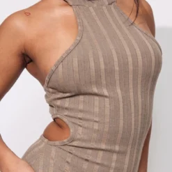 Petite Mini Robe Côtelée Taupe à Dos Nu -Jolie Vêtue Soldes Magasin d827cdf4d5b836ef3ef070db41db4e72a54882e9 cnd6917 4
