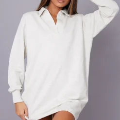 Robe Pull Droite Avoine à épaulettes Et Col Ouvert En Sweat