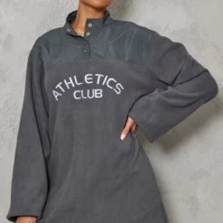 Robe Pull En Polaire Gris Anthracite à Slogan Athletics Et Boutons-pression -Jolie Vêtue Soldes Magasin d9692ca8b2a4f1af2d92392f48655969c6d71fa7 cnc6643 3
