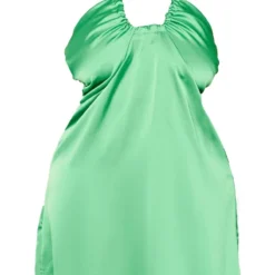 Plus Mini Robe Satinée Verte à Dos Nu Et Fronces -Jolie Vêtue Soldes Magasin d9b5e9cffac32afd5fcf7cc05aded240938daa90 cmy4291 6