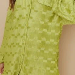 Robe Chemise Oversize Vert Olive Crêpée Et Plissée -Jolie Vêtue Soldes Magasin db6e3c6c196e5e55daec55db187b13d9171f9340 cmw6613 5