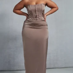 Plus Robe Corset Longue Satinée Café Au Lait