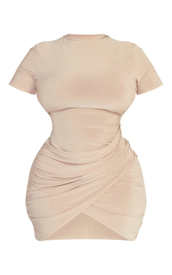 Plus Robe Moulante Taupe Manches Courtes Jupe Portefeuille 7 Plus Robe Moulante Taupe Manches Courtes Jupe Portefeuille – Image 5