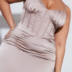 Plus Robe Mi-longue Satinée Café Au Lait à Buste Froncé -Jolie Vêtue Soldes Magasin e00e77e527aa4ebbbcc966b2196c877fd791144f cnd4874 4