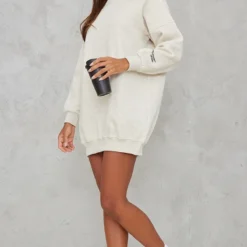 PRETTYLITTLETHING Robe En Sweat Avoine Oversize à Manches Raglan -Jolie Vêtue Soldes Magasin e0aa5d48e5720fe771a7945358c7a20054db7286 cmu2507 3