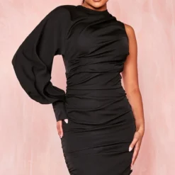 Robe Moulante En Maille Noire à Manche Unique Et Fronces