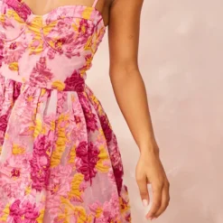 Robe Droite Rose En Organza à Fleurs En Jacquard Et Armatures -Jolie Vêtue Soldes Magasin e29d56189d9cc258bb78f2f5e2f1472bd245b63e cne8537 4