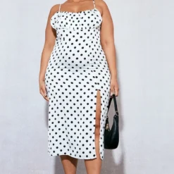 Plus Robe Mi-longue Fendue Blanche Imprimé Pois à Buste Froncé