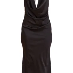 Robe Longue Satinée Noire à Col Très Bénitier Et Dos Nu -Jolie Vêtue Soldes Magasin e36bd2e7ea40c8cd6698bfbd499d5ffb21f07d3b cnd5925 5