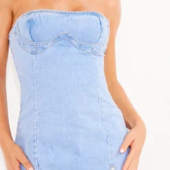 Mini-robe En Jean Bleu Clair Délavé à Détail Zip -Jolie Vêtue Soldes Magasin e8e50e7bd7ebc93f0b8f21ca3af732ad2b9c4240 cnc9807 4