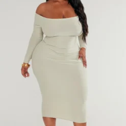 Plus Robe Moulante Vert Sauge Douce à Col Bardot