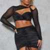 Shape Robe Moulante Satinée Froncée Noire à Mesh Superposé Et Découpes
