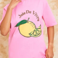 Robe T-shirt Manches Longues Rose Vif à Slogan Valencia -Jolie Vêtue Soldes Magasin ebf37b947dfab3618c6350fd20ae8621c3fbf4a8 cnd6441 1