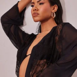 Robe De Chambre Longue En Dentelle Noire à Manches Volantées -Jolie Vêtue Soldes Magasin ede22c3e3caa197a01a7325c60aab26548a4a1e2 cne6070 4