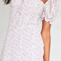 Robe-corset Longue Texturée Fleurie Rose à Manches Bouffantes -Jolie Vêtue Soldes Magasin f5ef915a55548053a96d7f3a3e6994779b85208c cnd7535 4