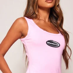 Robe Moulante Rose Vif à Badge Slogan -Jolie Vêtue Soldes Magasin f64cfa42c7ed14870cbc63d9280da445ce068f40 cne6549 4