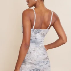 Robe Moulante Imprimé Abstrait Gris à Bretelles -Jolie Vêtue Soldes Magasin f6cf7f73794091ac36289379d2aa2ea8c3b4985d cnd5775 2