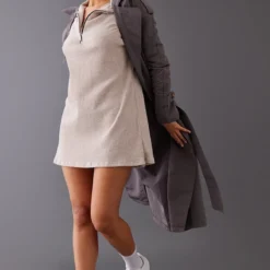 Petite Robe Pull Oversize Côtelée Avoine à Col Montant Et Demi-zip -Jolie Vêtue Soldes Magasin f7145bf205b6d7eb7d3f696144b197af1853802c cnc4742 3