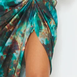 Robe Mi-longue Satinée Verte Imprimée à Col Bénitier Et Côté Froncé -Jolie Vêtue Soldes Magasin f9f89d1788f0b76298a8049e3d0694dfba9e1906 cmm5294 4