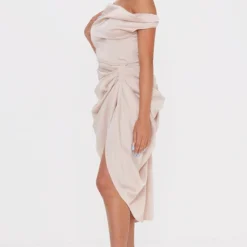 Petite Robe Mi-longue Satinée Champagne à épaules Dénudées Et Jupe Drapée -Jolie Vêtue Soldes Magasin faa2369cad25239b52d92ade1340330a9dec104f cmv0983 4