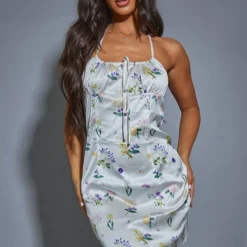 Petite Mini Robe Satinée Blanche à Dos Nu -Jolie Vêtue Soldes Magasin fbf8d32cc6645130071b80161741298e8693a30d cnd0219 1