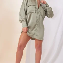 Robe Chemise Satinée Sauge Oversize à Détail Poches -Jolie Vêtue Soldes Magasin fca56d0d9dd70c968dd543e2b6b4fb84517705e1 cnd7730 3