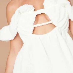 Petite Mini Robe Texturée Fleurie Blanche -Jolie Vêtue Soldes Magasin fcb17499579d7a33e16bb60371e3ba42e8b72058 cnd7148 4