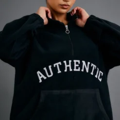 Robe Pull En Polaire Noire à Slogan Authentic Et Zip -Jolie Vêtue Soldes Magasin fcb174f5a02d74ea0b40ecb17b966a552b7ea3e9 cnb9597 4