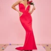 Robe Longue Découpée En Néoprène Rouge à Armatures