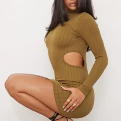 Robe Moulante Côtelée Structurée Vert Olive à Découpes Et Col Montant -Jolie Vêtue Soldes Magasin fcfa2eeca84e97224dad3d0c426d2dd919c71e22 cna6592 3